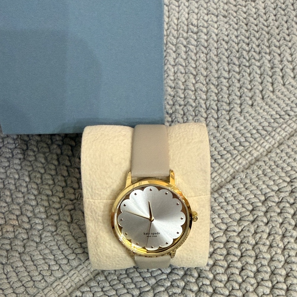 Kate Spade Women’s Gold Accents and Silver Scallop Watch Face Like New
